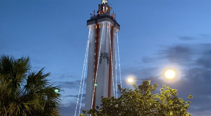 Citrus Tower Lights Up To The Delight of South Lake