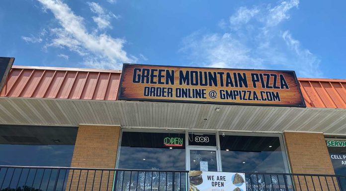 Green Mountain Pizza Opened 7 Years Ago On July 1, 2013- Congratulations To Roberto and Niki Del Verme /Miranda and Mike Straugh