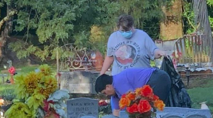 Mascotte Cemetery Pulls Community Together for Action