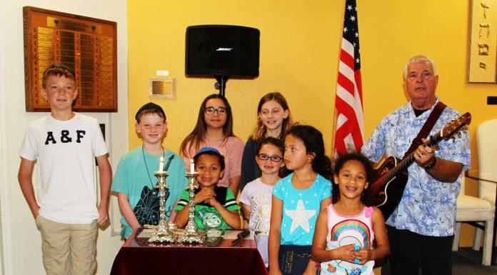 Congregation Sinai Welcomes Everyone To Celebrate Chanukah! Friday Night, December 11