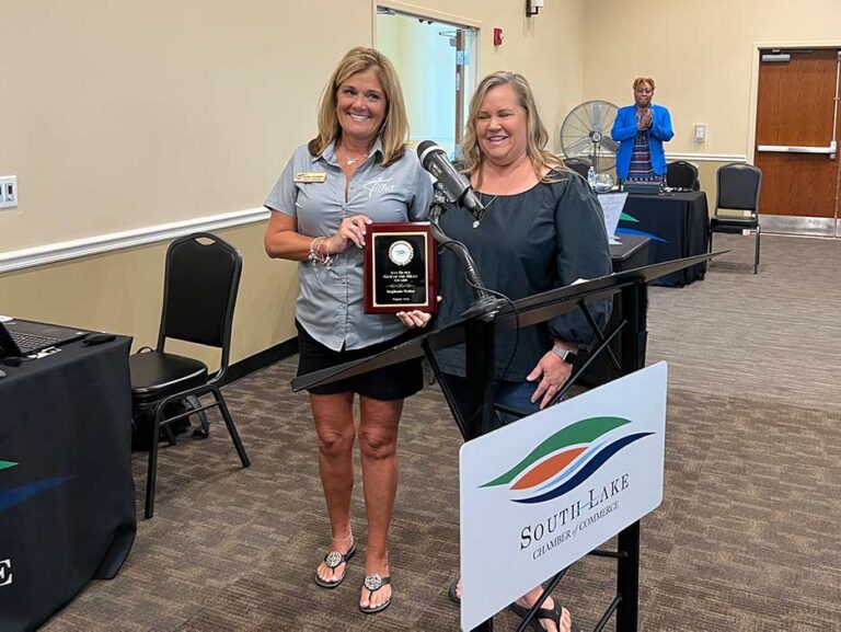 Stephanie Walter Receives the SLCC Gem of the Hills Community Service