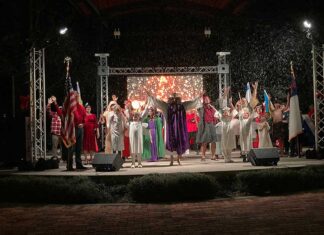 Tuscanooga Baptist Church Shares Christmas Eve Service With The Community