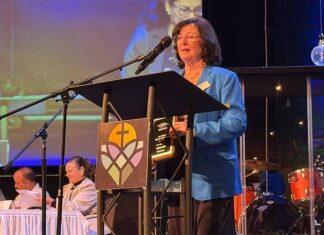 Kathleen Holt Honored with the Ann Dupee Gem of the Hills Award