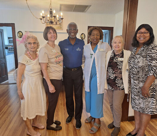 Clermont Mayor Visits the Clermont Woman’s Club