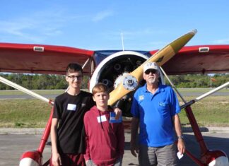 Kids Look for Easter Eggs from the Sky