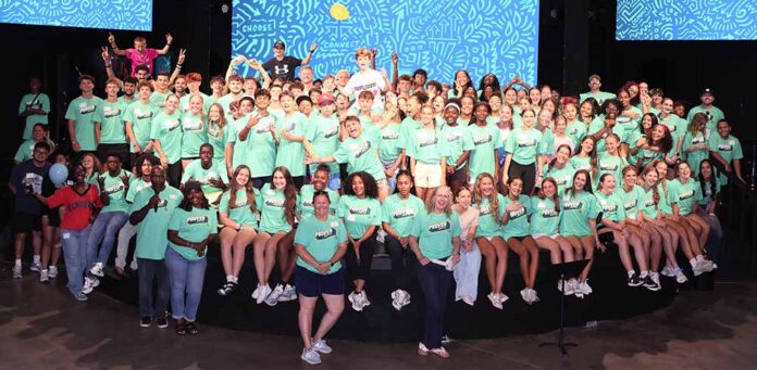 ART -- 4I9A0683 FCA Summer Camp Students & Leaders
