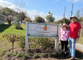 Clermont Garden Club Provides Community Service