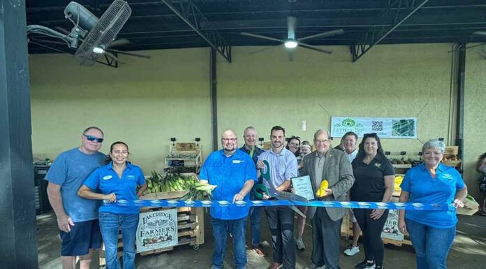Lakeridge Winery and Vineyards Launches New Weekly Farmers Market with Ribbon Cutting Celebration